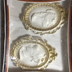 Vintage Cameo Hanging Plagues